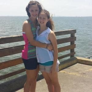 Meet your Posher, Mckenzy